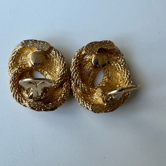 VTG Dior Clip On Earrings - Picture 4 of 5